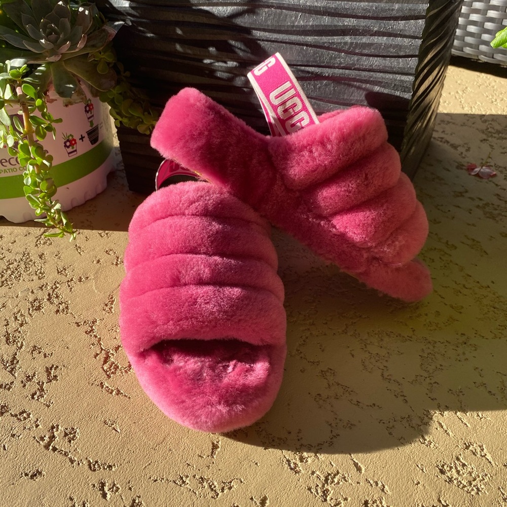UGG Slippers❤️💕❤️💕❤️💕